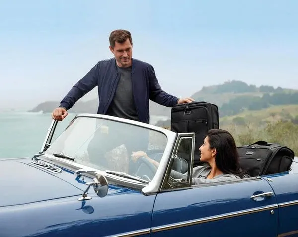 Briggs & Riley Baseline Global 2-Wheel Carry-On Duffle