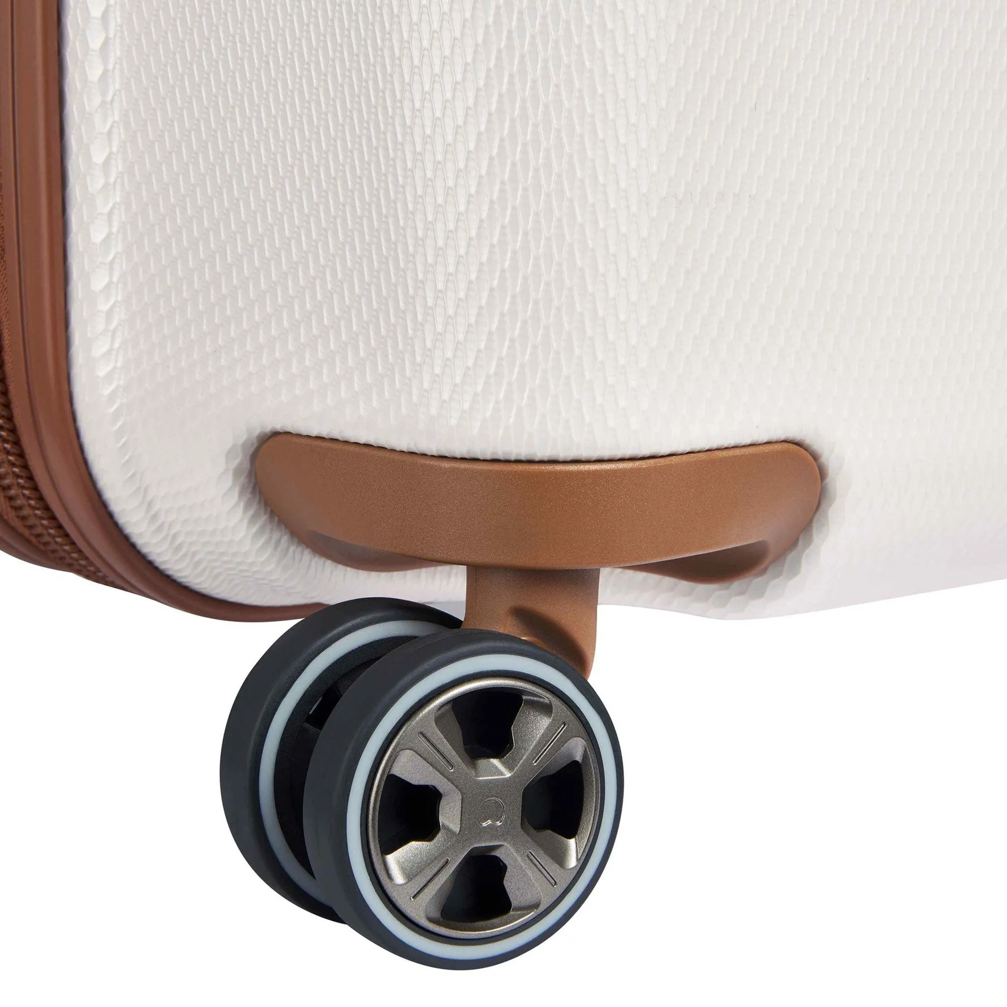 Delsey Flanerie SE 24" Spinner