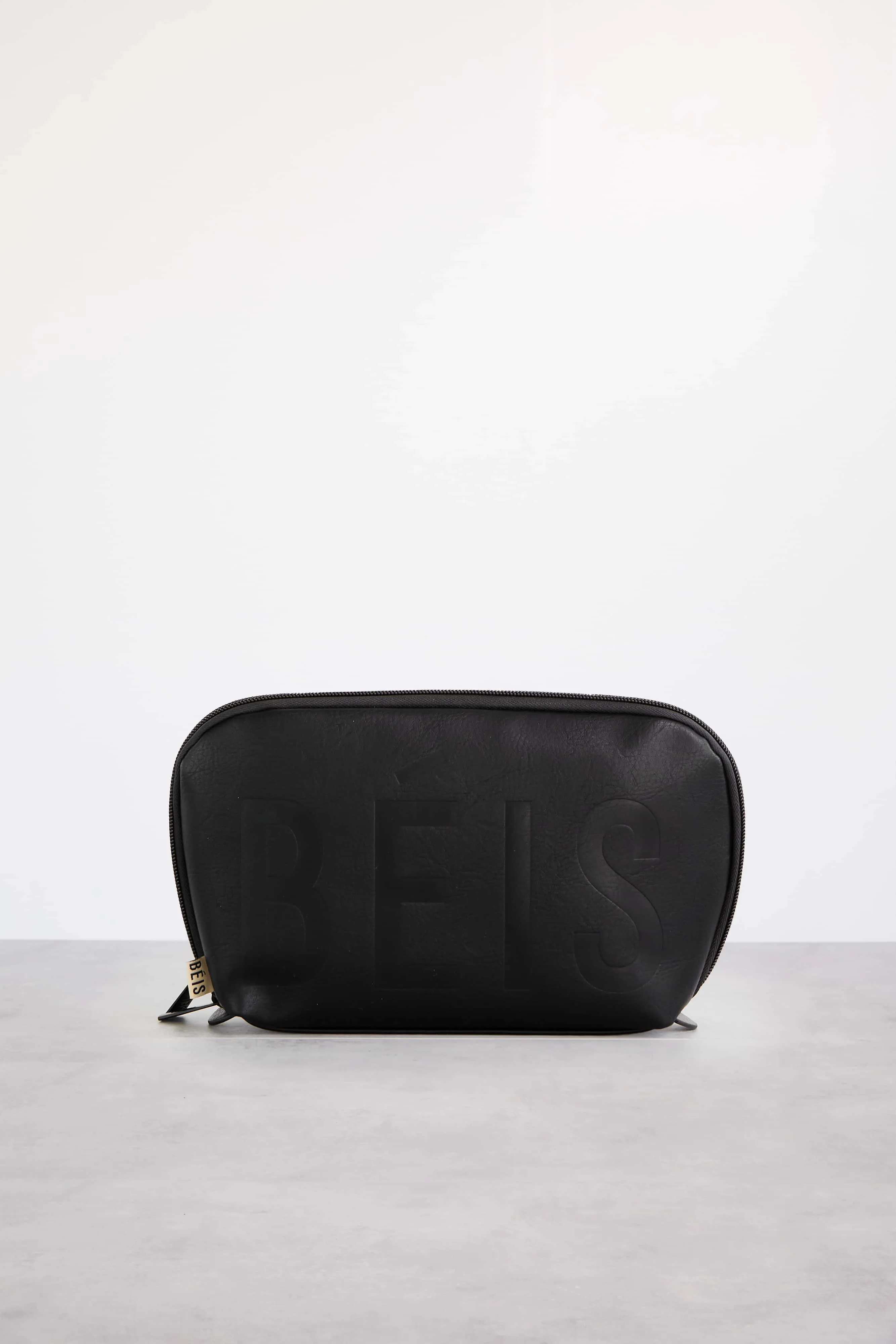 Resale The Cosmetic Pouch Set in Black