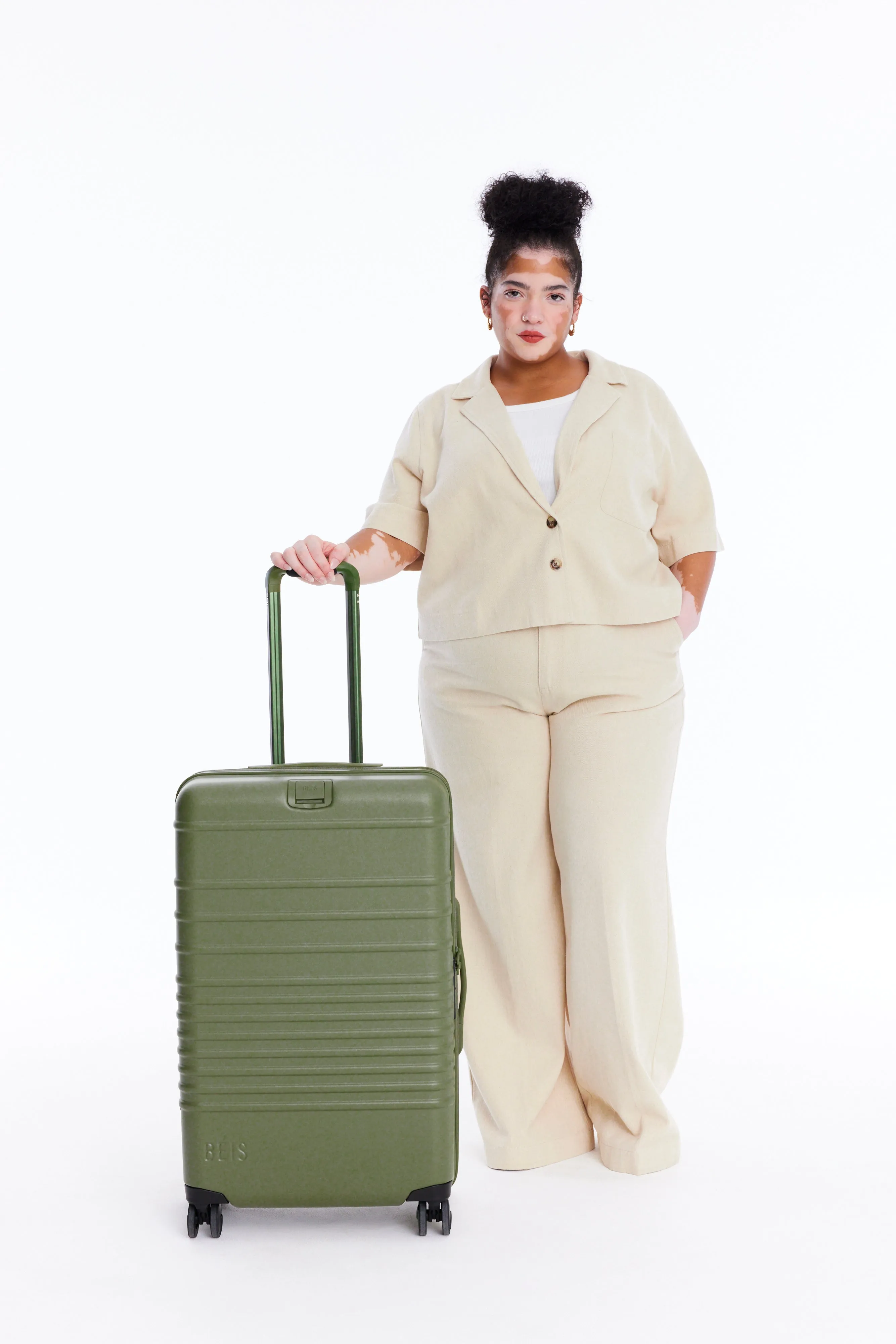 Resale The Medium Check-In Roller in Olive