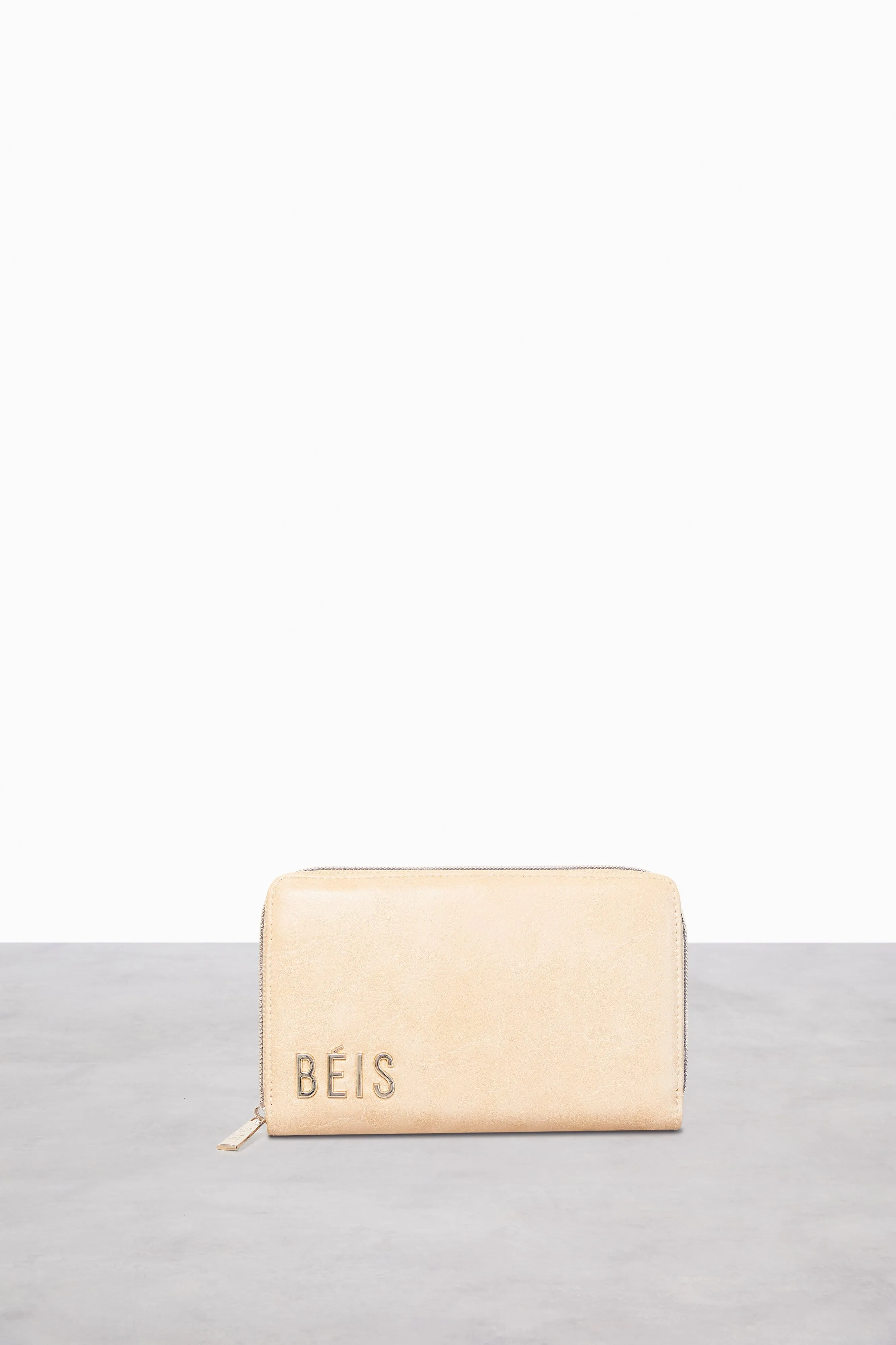 Resale The Travel Wallet in Beige