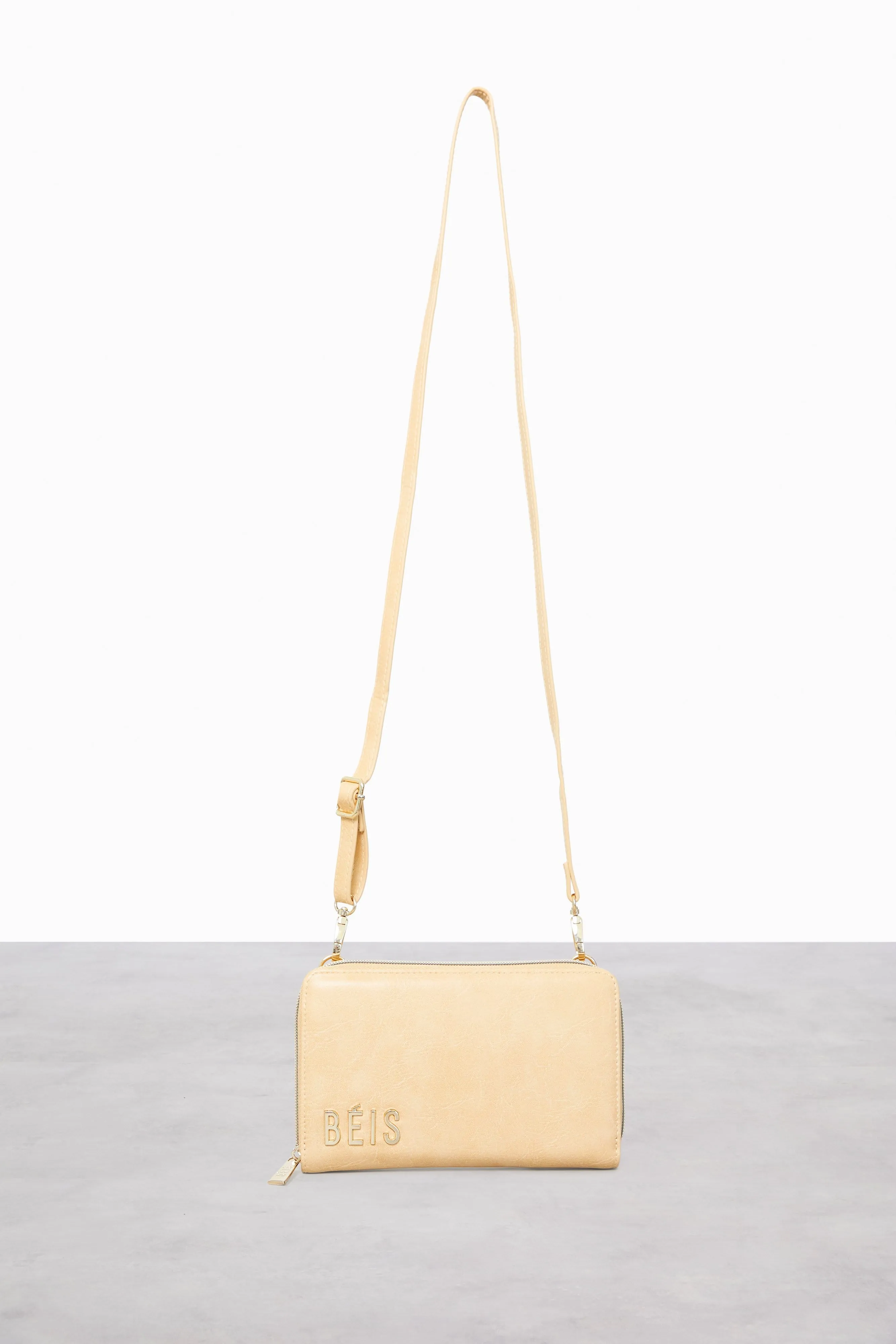 Resale The Travel Wallet in Beige