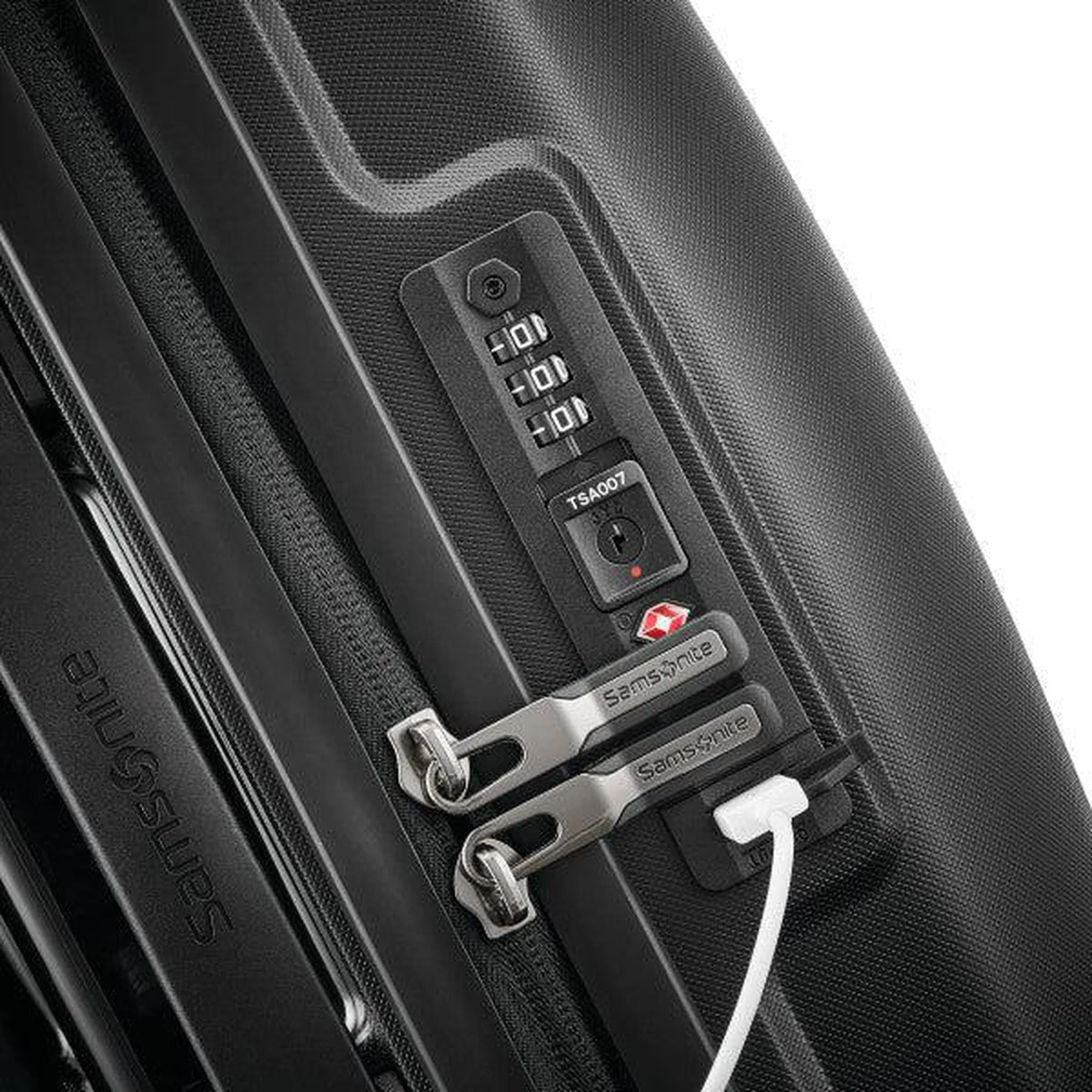 Samsonite Outline Pro 22x14x9 Global Carry-On Spinner