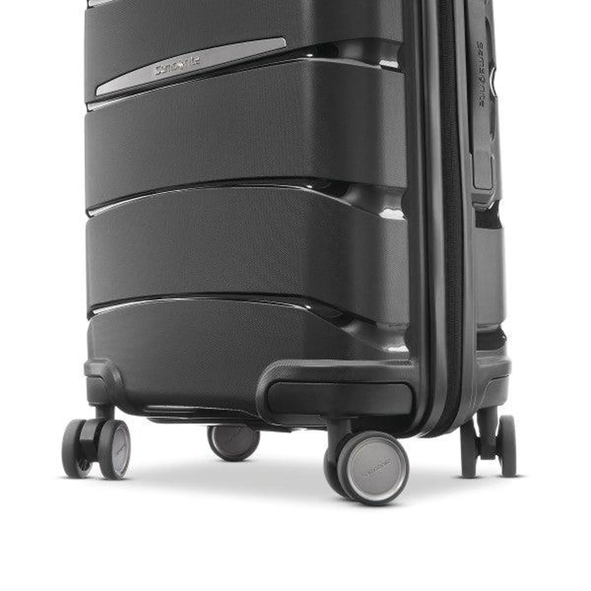 Samsonite Outline Pro 22x14x9 Global Carry-On Spinner