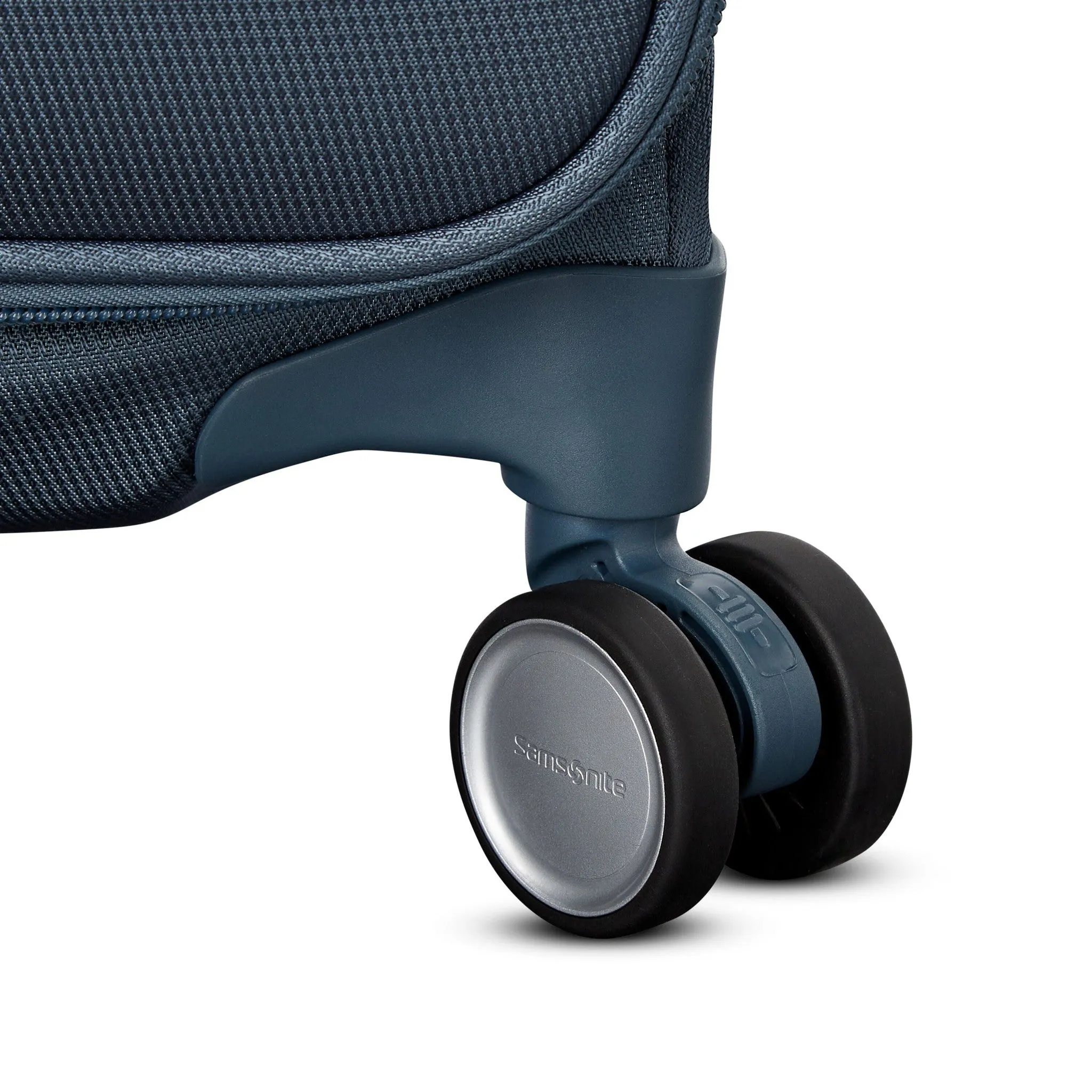 Samsonite UpLift Softside Medium Expandable Spinner