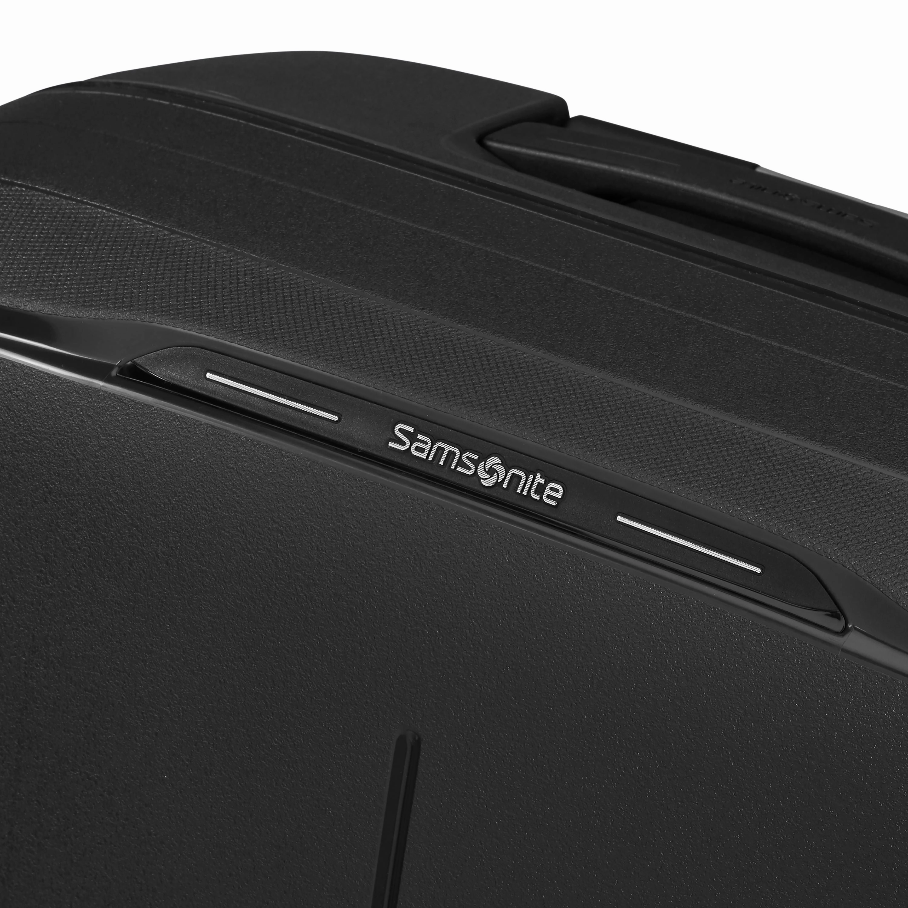 Samsonite ESSENS Spinner Carry-On 20"