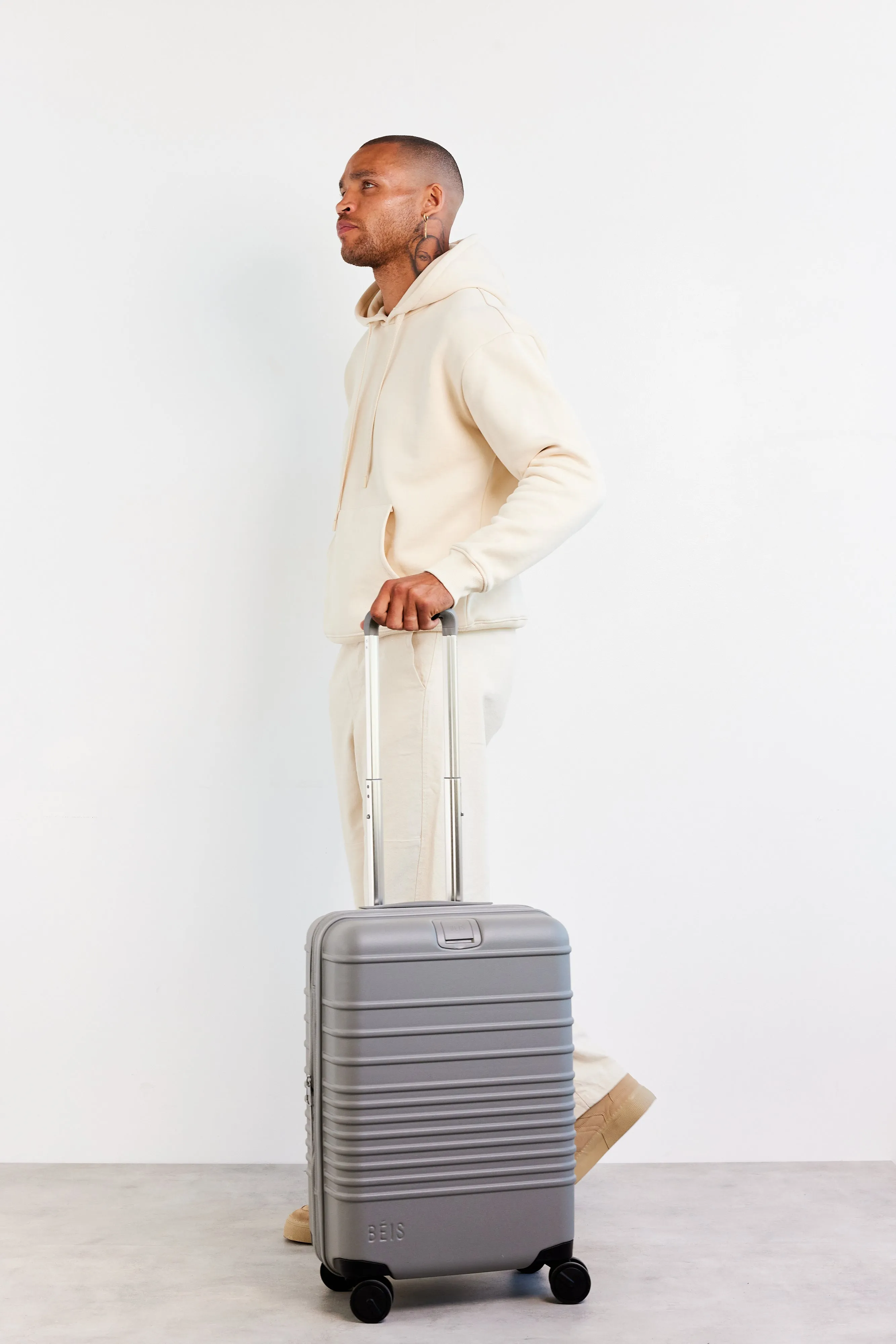 The Carry-On Roller in Grey