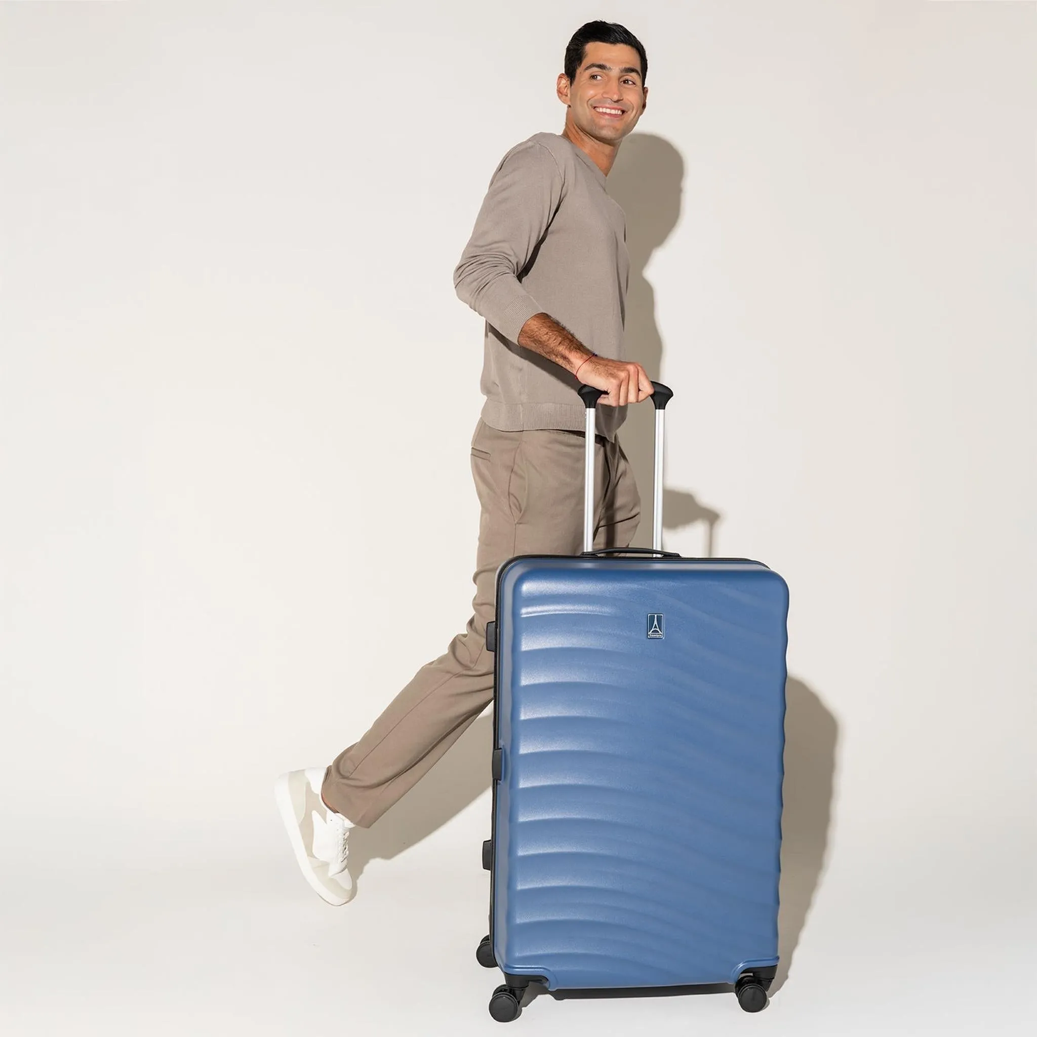 Travelpro Maxlite Air V2 Large Check-in Expandable Spinner