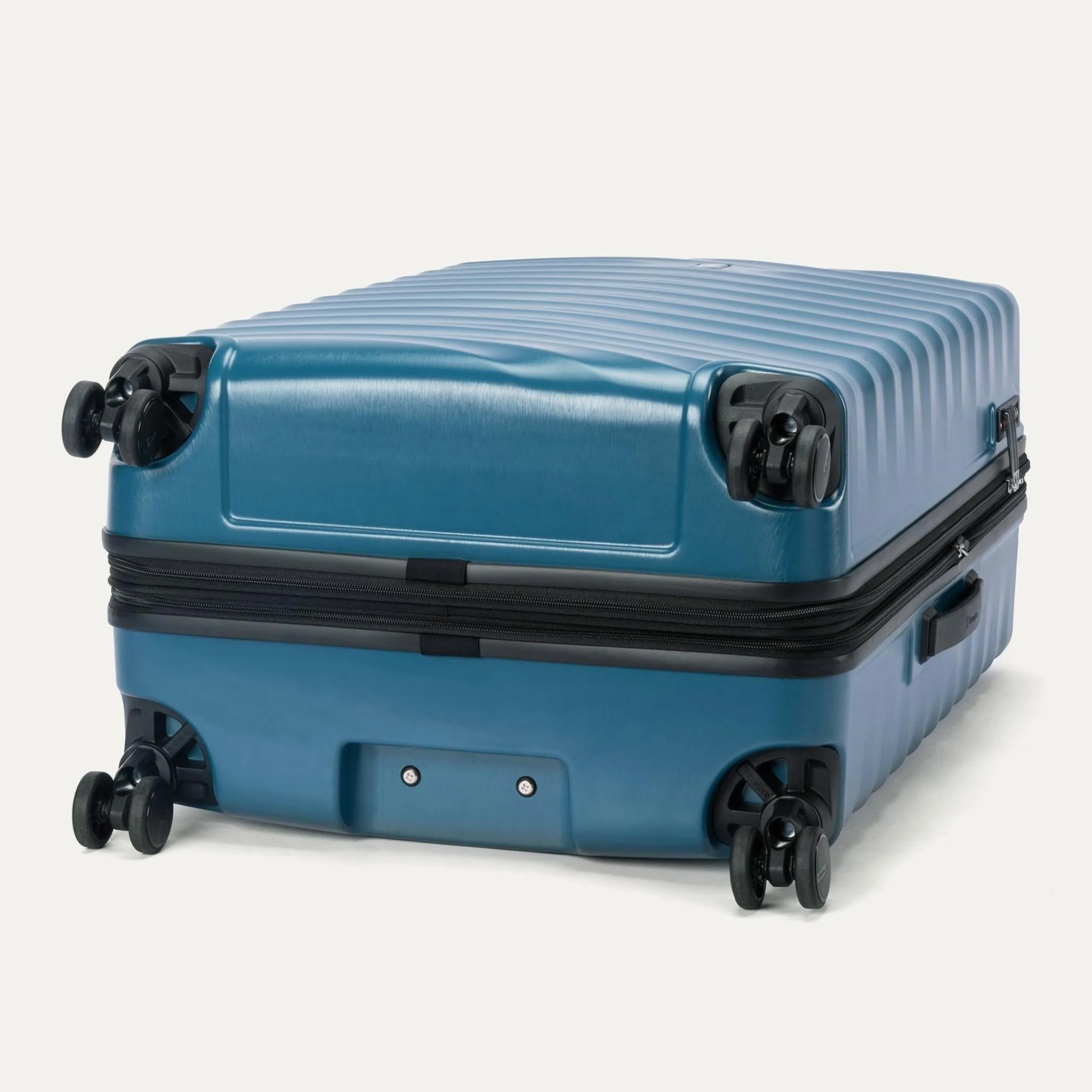 Travelpro Maxlite Air V2 Large Check-in Expandable Spinner