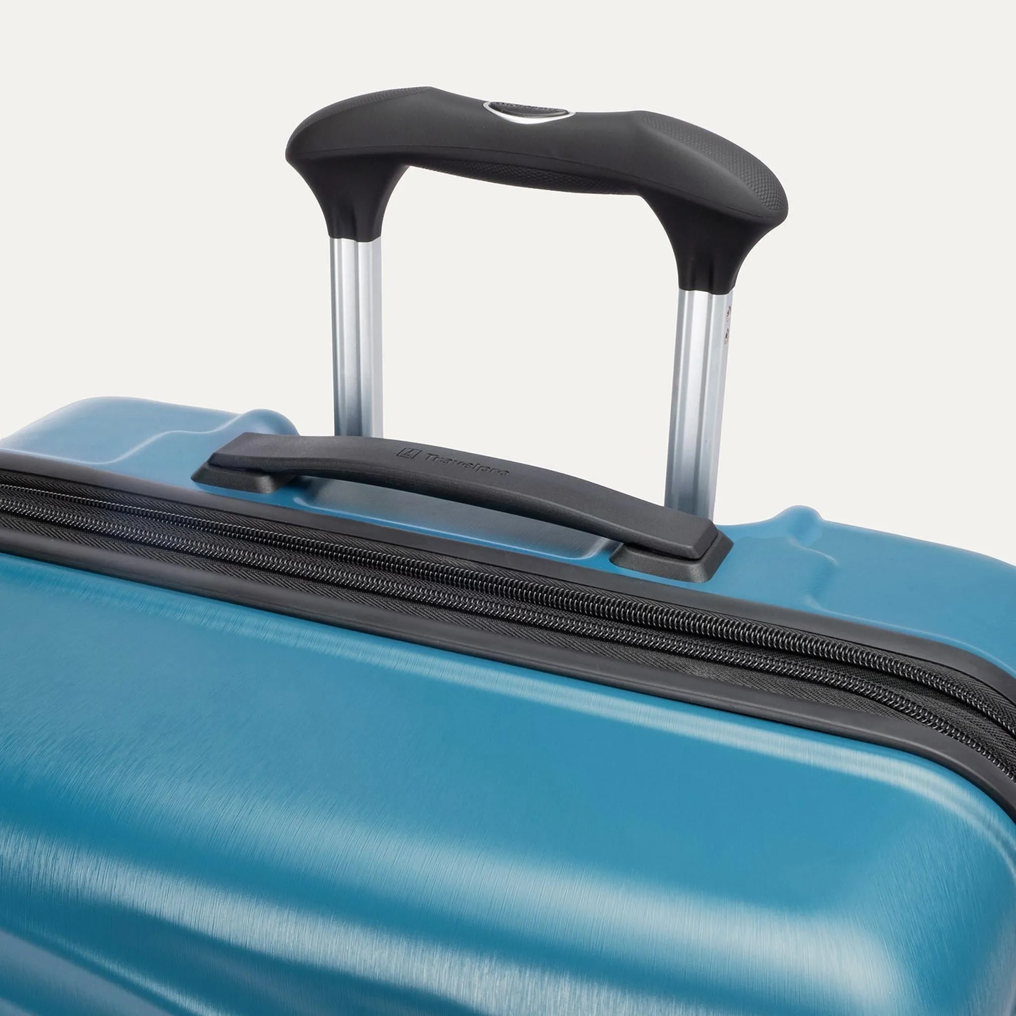 Travelpro Maxlite Air V2 Medium Check-in Expandable Spinner