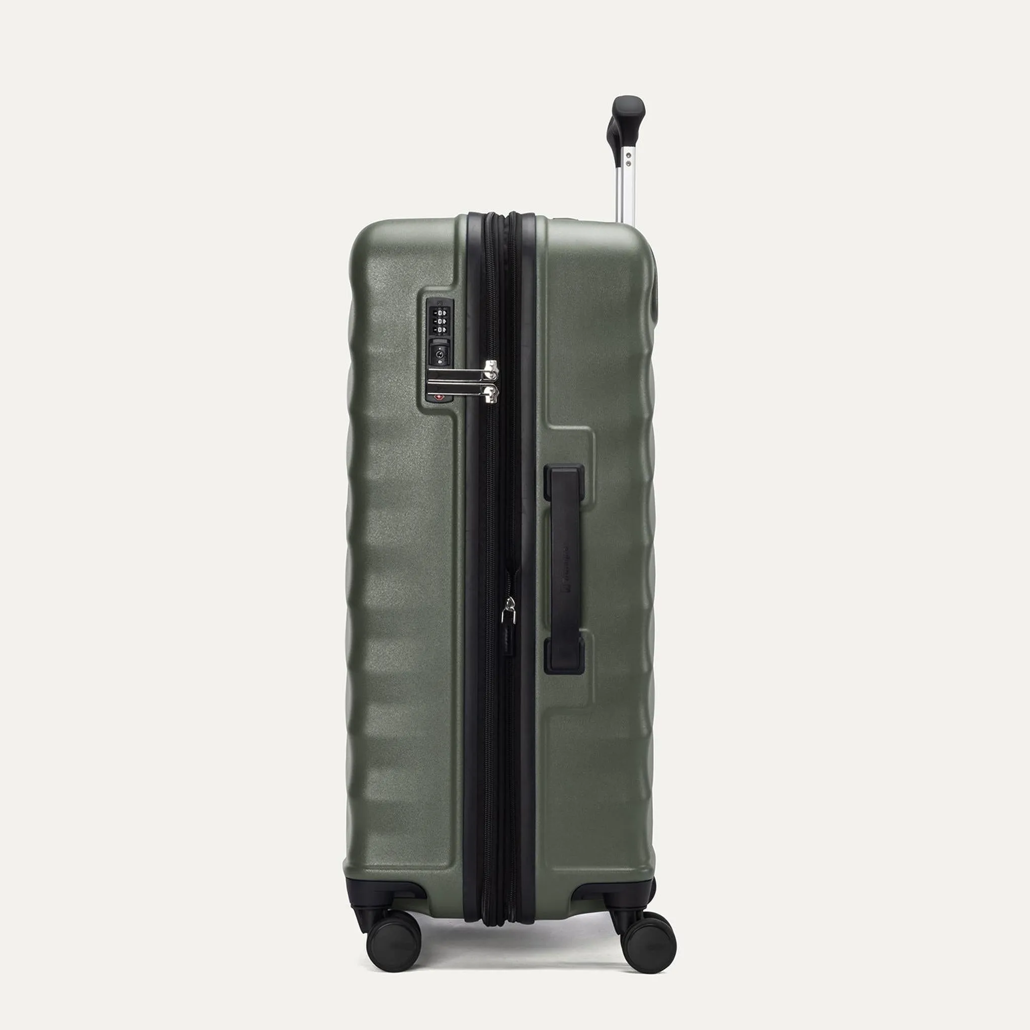 Travelpro Maxlite Air V2 Medium Check-in Expandable Spinner
