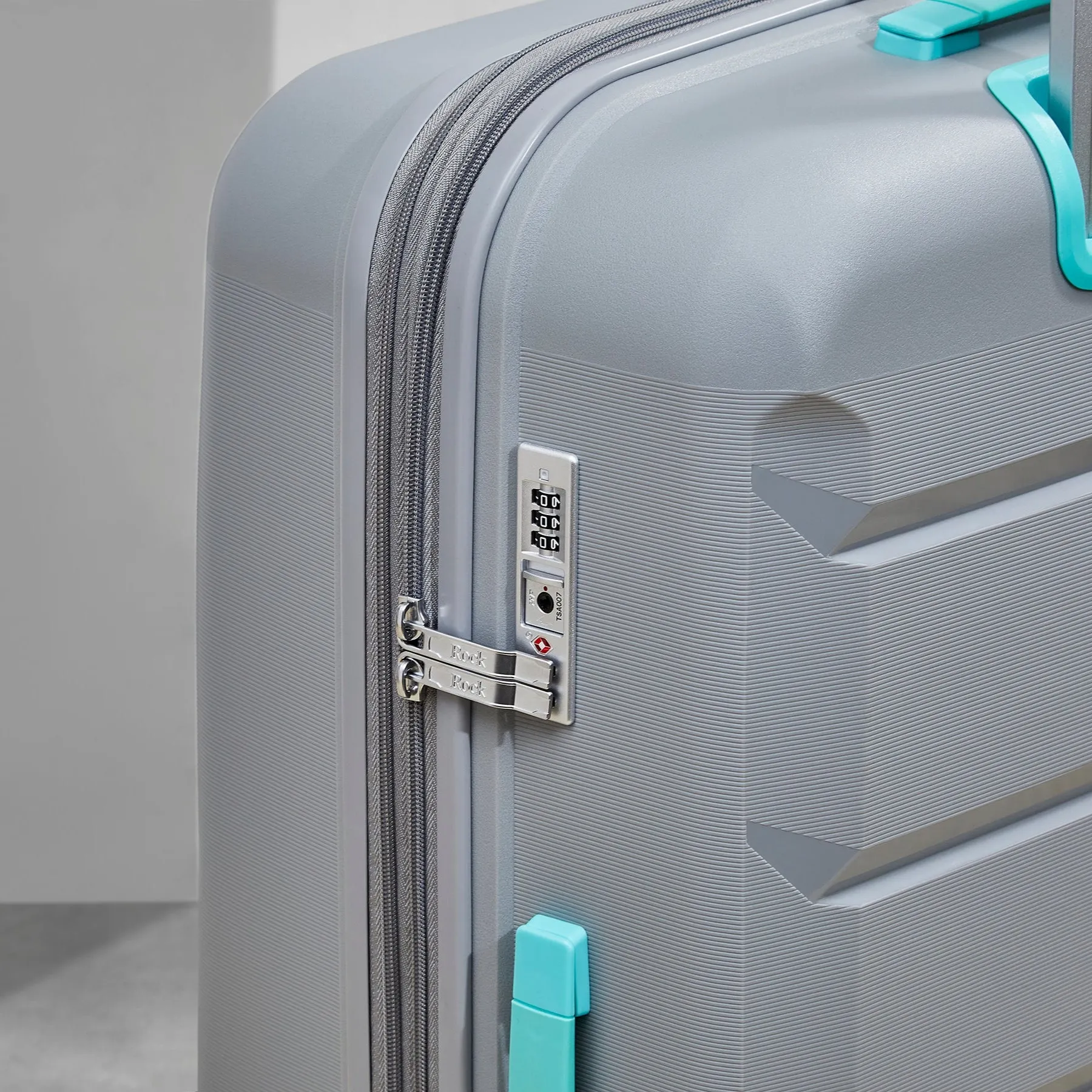Tulum Expandable Hardshell Large Suitcase 76cm - Grey / Aqua
