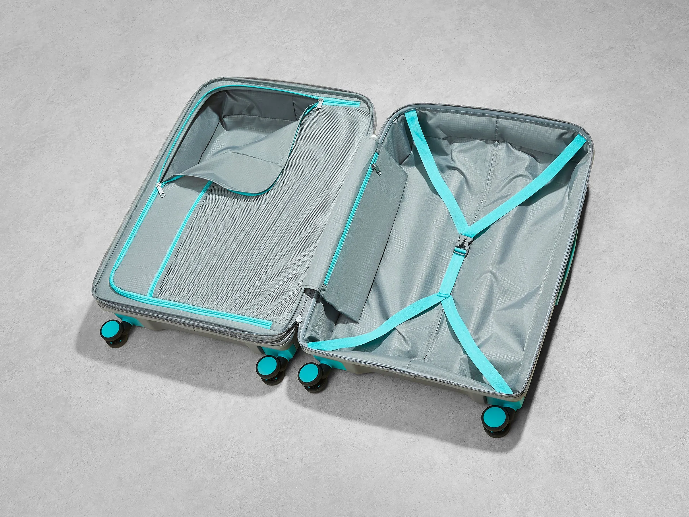 Tulum Expandable Hardshell Large Suitcase 76cm - Grey / Aqua