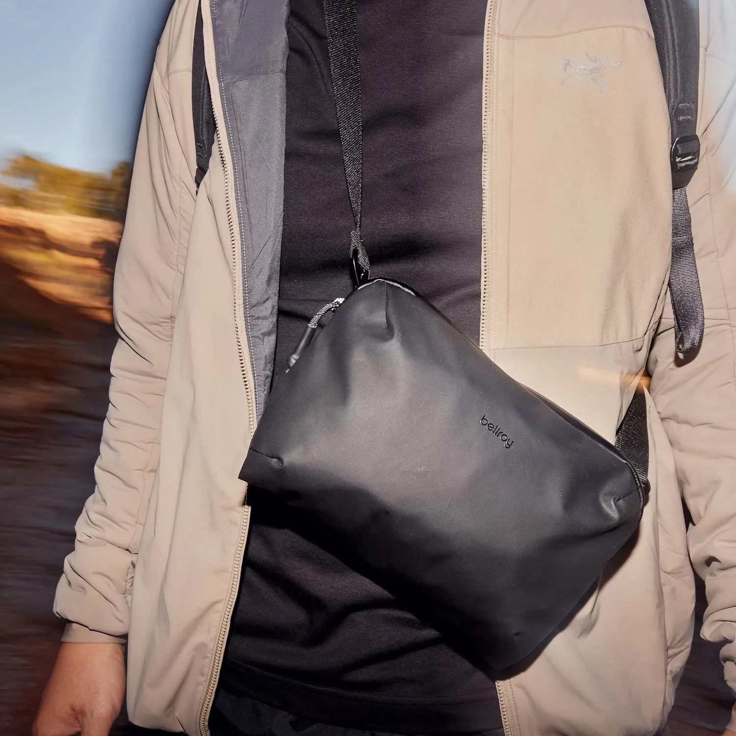 Venture Travel Crossbody - JetBlack